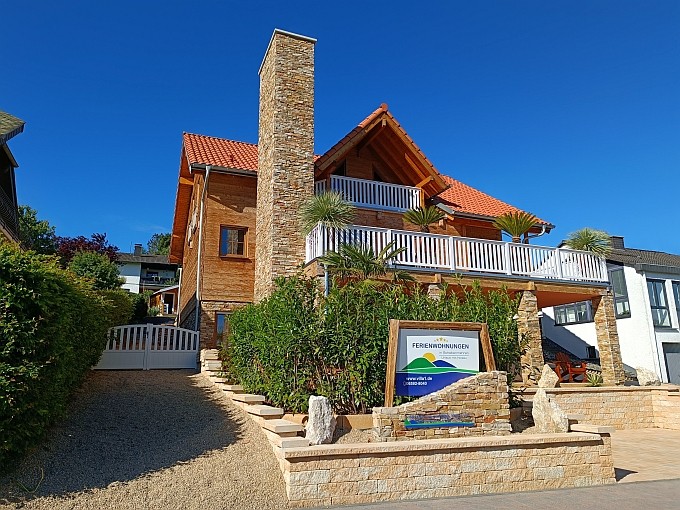 Ferienwohnung Chalet Seenähe - Hausansicht