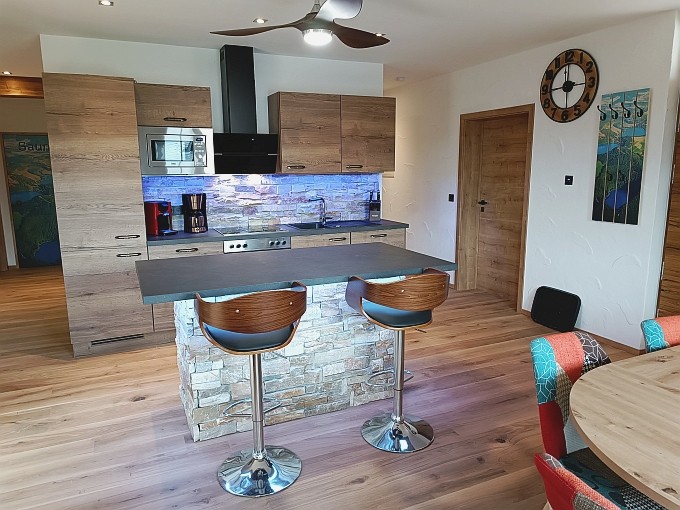 Ferienwohnung Chalet Seenähe - Bar mit LED Beleuchtung