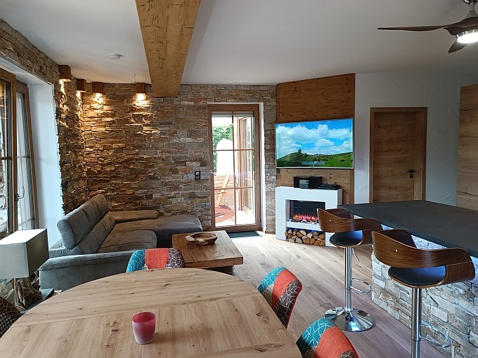 Ferienwohnung Chalet Seenähe - Zubereitungsinsel mit Bar