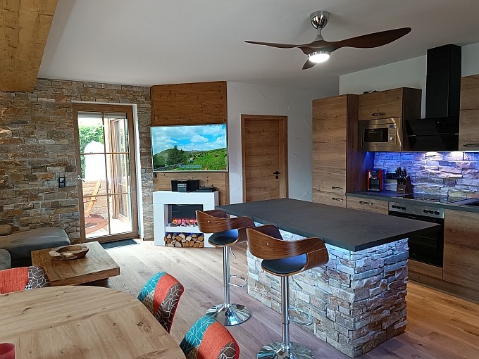 Ferienwohnung Chalet Seenähe - Bar und HD TV mit gwölbtem Bild