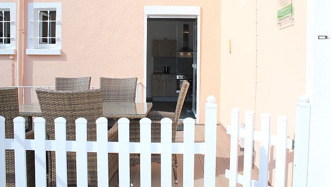 Kleinere Terrasse, Ausgang Küche