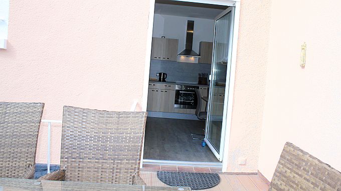 Kleinere Terrasse, Ausgang Küche