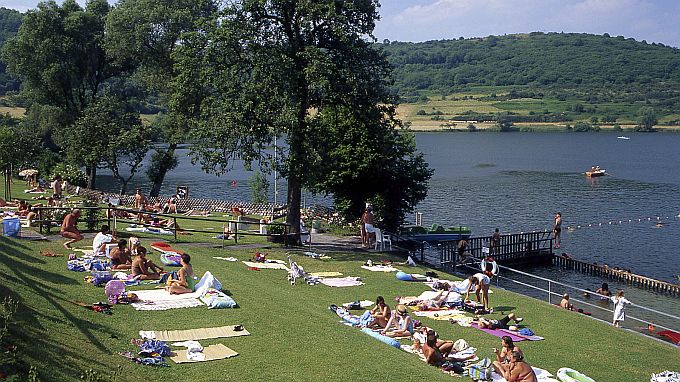 Badespaß am nahe gelegenen See