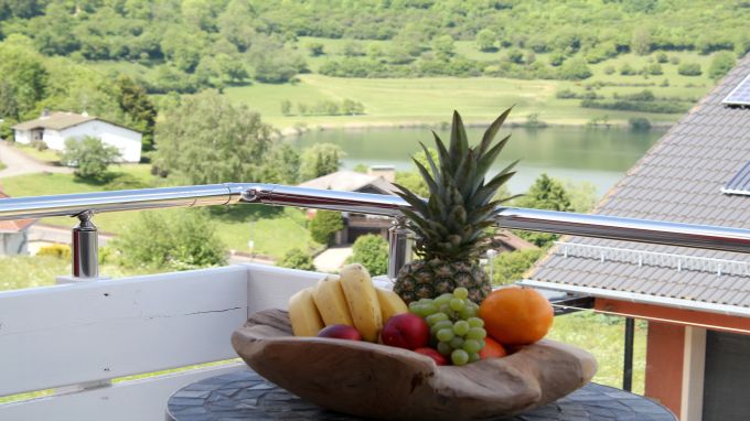 machen Sie es sich auf dem Balkon gemütlich
