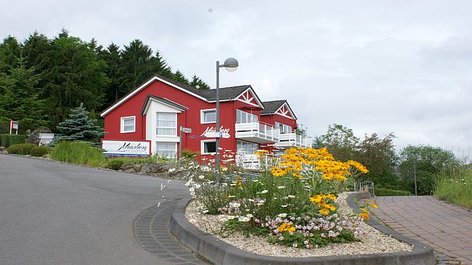 Maarberg Resort, Seitenansicht