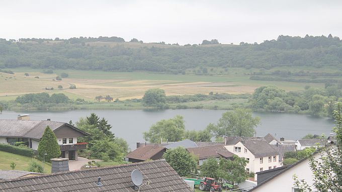 Ferienwohnung Seeblick II, Blick Richtung See und Ort