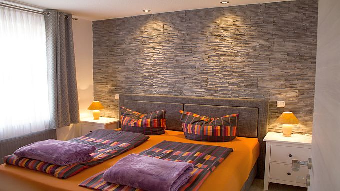 Apartment Seehöhe, Schlafzimmer mit Boxspringbett