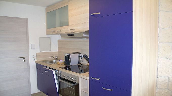Apartment Seehöhe, Küche mit Spülmaschine