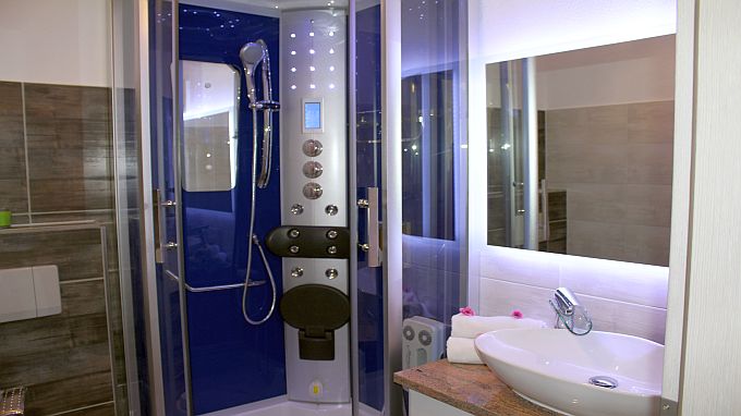 Apartment Seeidyll, mit großem LED Spiegel