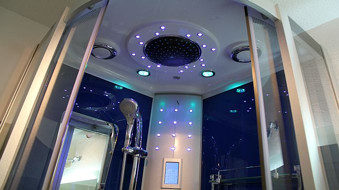 Dampfdusche mit Radio und LED Beleuchtung