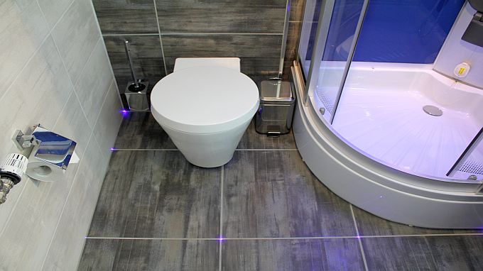 Badfliessen mit LED Beleuchtung
