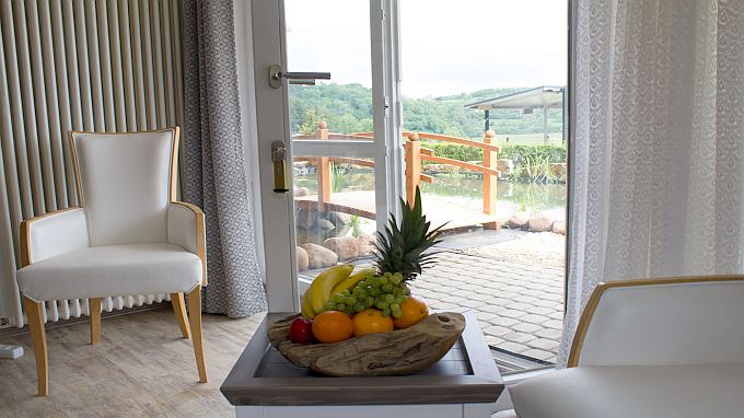 Studio Vulkanhöhe, Terrasse am Teich