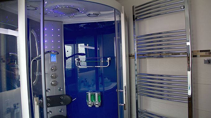 Studio Vulkanhöhe, mit XXL Dampfdusche