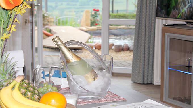 Studio Vulkanpanorama, mit Terrasse am Teich