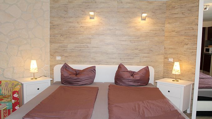 Studio Vulkanpanorama, mit Boxspringbett