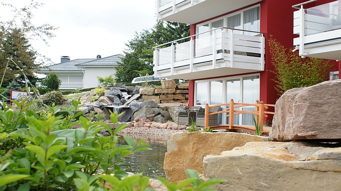 Maarberg Resort, Eingang auch über Terrasse