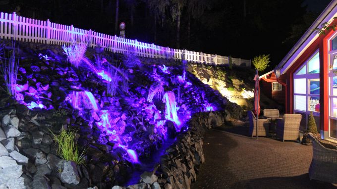 Großer Wasserfall, romantische Abendbeleuchtung