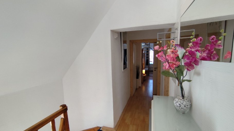 Ferienwohnung Daun - Flur mit Garderobe